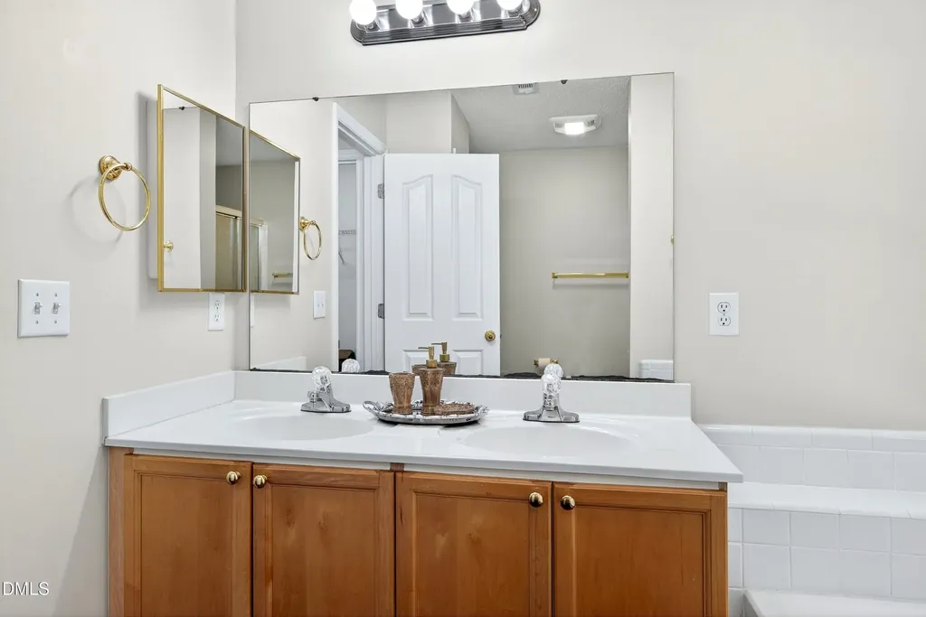 8301 Amber Leaf Court Raleigh NC 27612