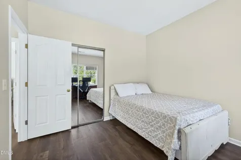 8301 Amber Leaf Court Raleigh NC 27612