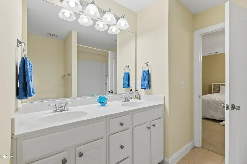 7709 Kensington Manor Wake Forest NC 27587