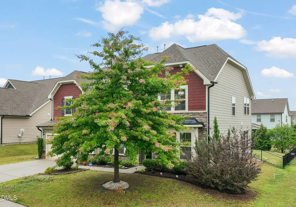 27 Needham Lane Clayton NC 27527