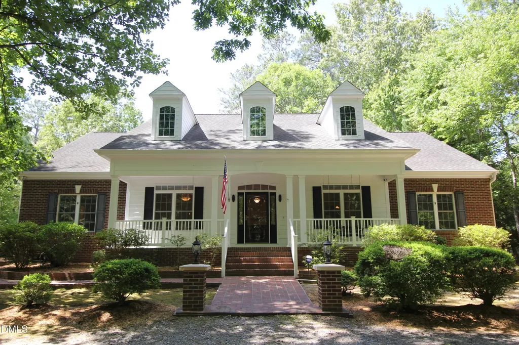 1102 Falling Stream Sanford NC 27332