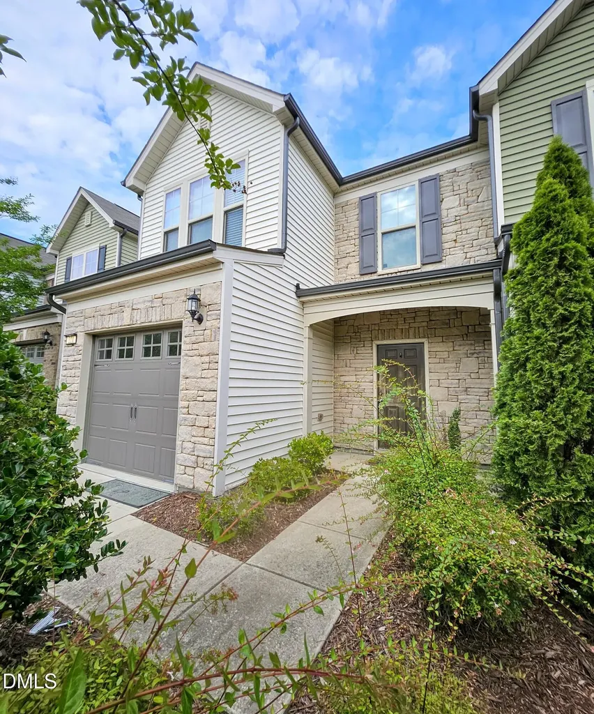 221 Olivet Loop Cary NC 27519