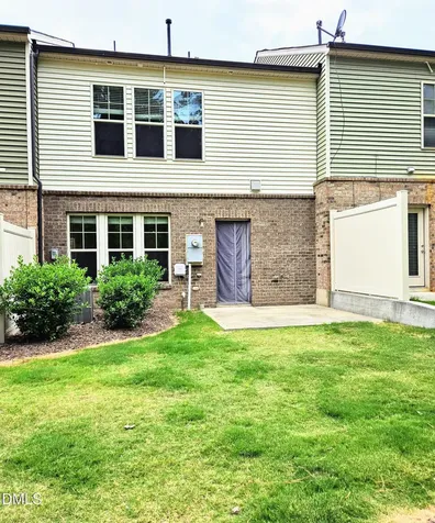 221 Olivet Loop Cary NC 27519