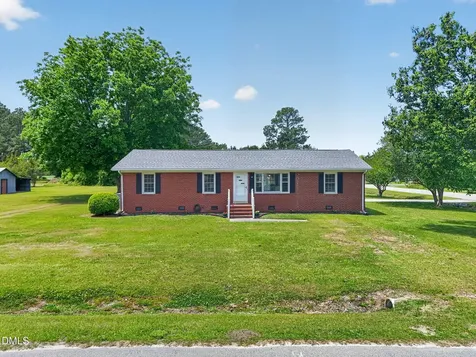 326 Wheat Street Kinston NC 28504