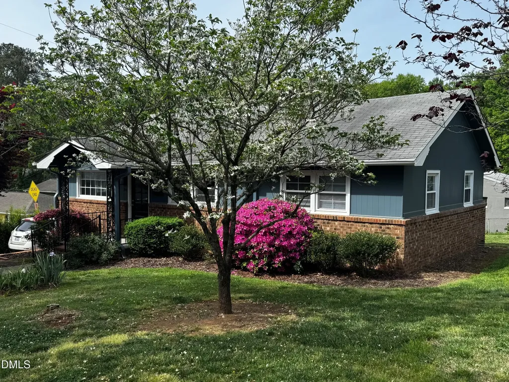 310 Crest Drive Chapel Hill NC 27516