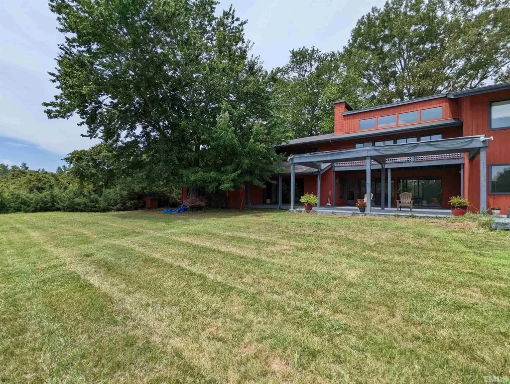 10621 Rougemont Road Bahama NC 27503
