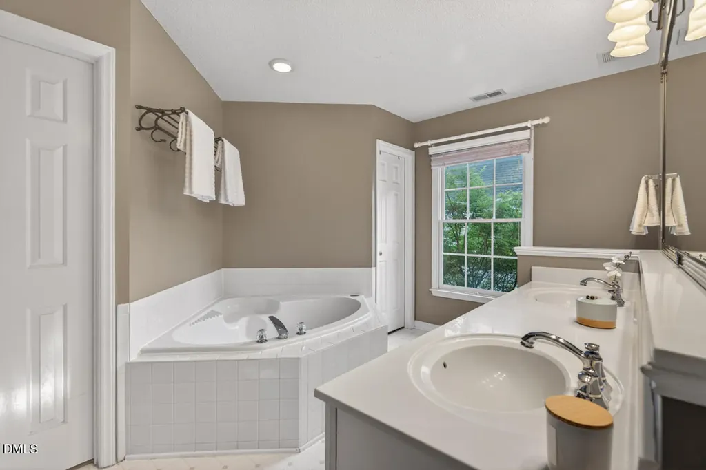 115 Lonebrook Drive Chapel Hill NC 27516