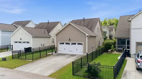 2820 Haw River Trail Apex NC 27502