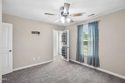 17 Fields Way Coats NC 27521