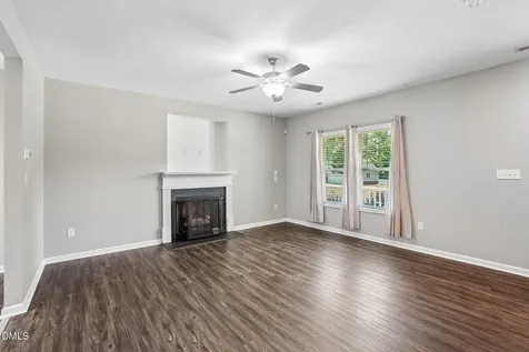 17 Fields Way Coats NC 27521