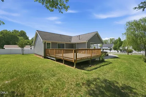 812 E Stagecoach Road Mebane NC 27302