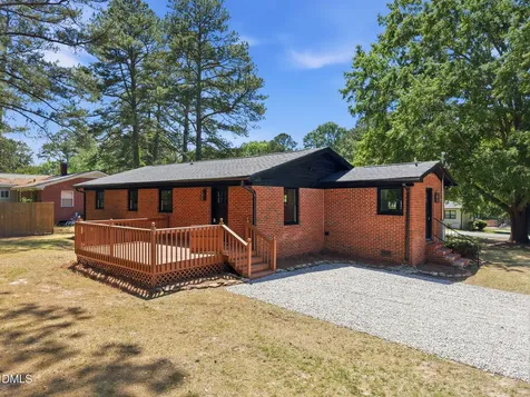 540 N Pine Street Wendell NC 27591