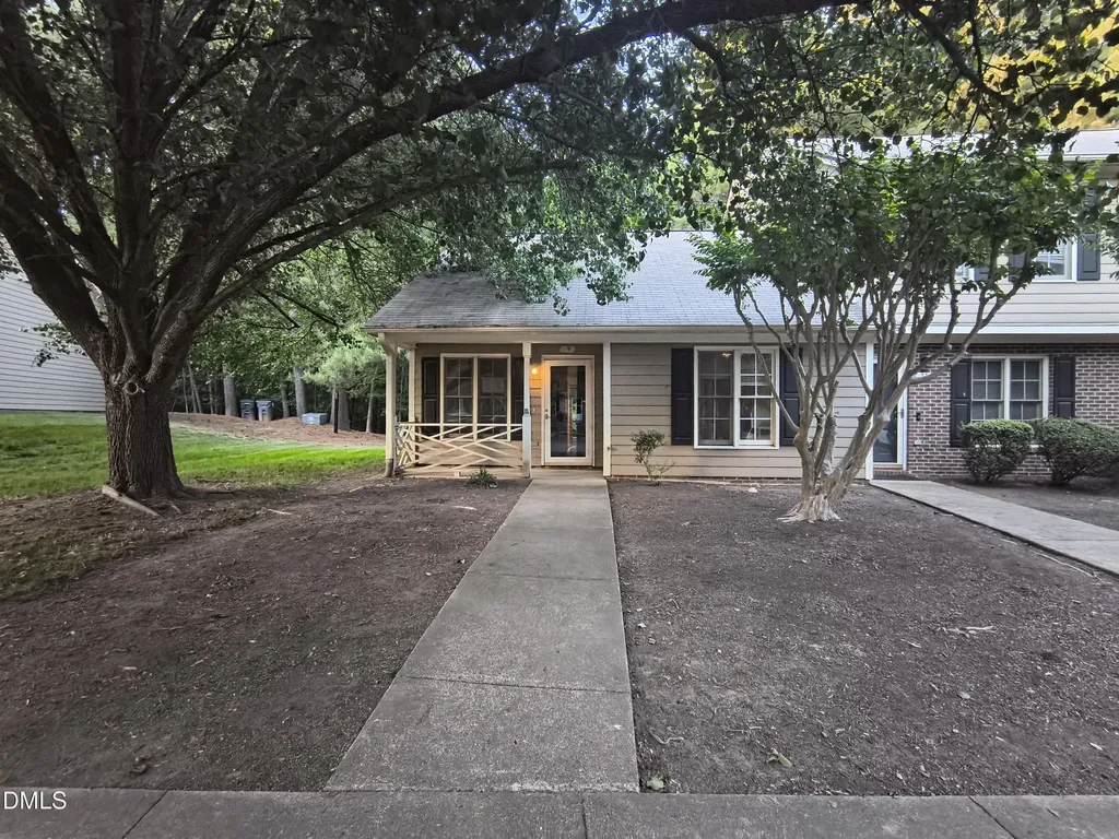 9 Crystal Oaks Court Durham NC 27707