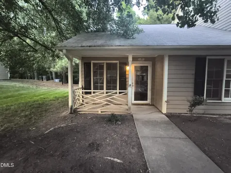 9 Crystal Oaks Court Durham NC 27707