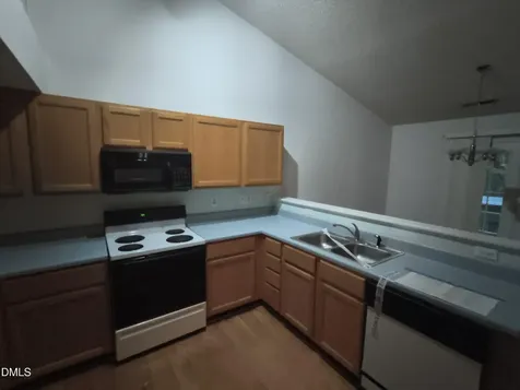 9 Crystal Oaks Court Durham NC 27707