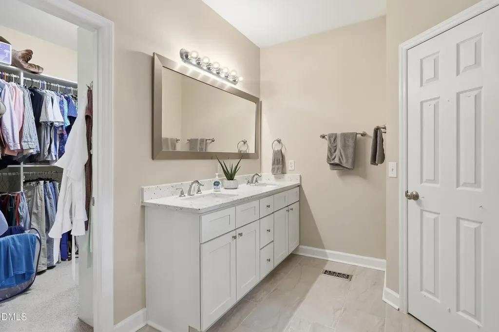 2305 Bolingbrook Lane Raleigh NC 27613