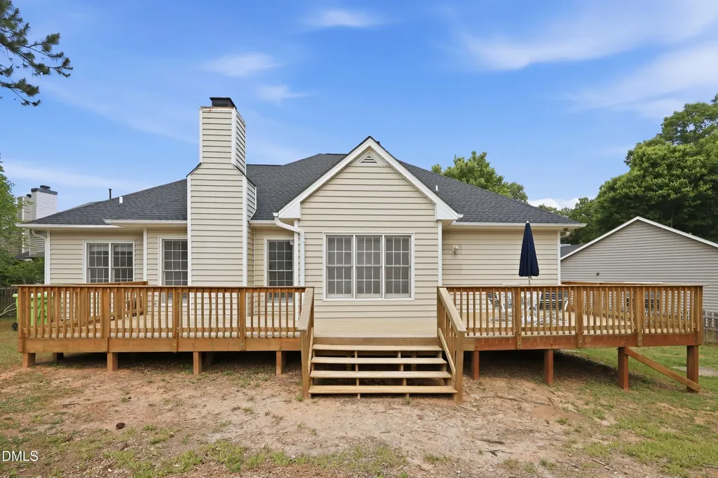 2305 Bolingbrook Lane Raleigh NC 27613