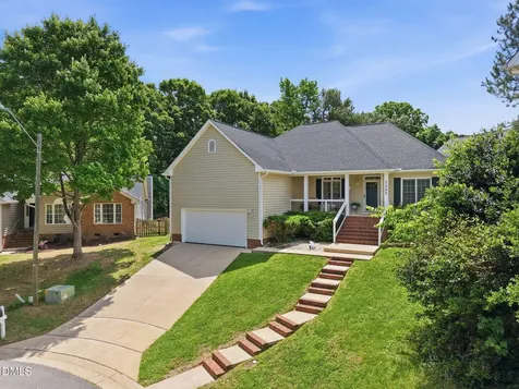 2305 Bolingbrook Lane Raleigh NC 27613