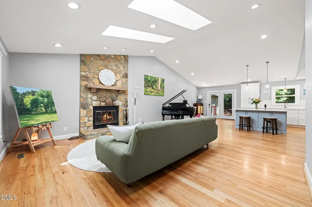 1212 Tallyho Trail Chapel Hill NC 27516