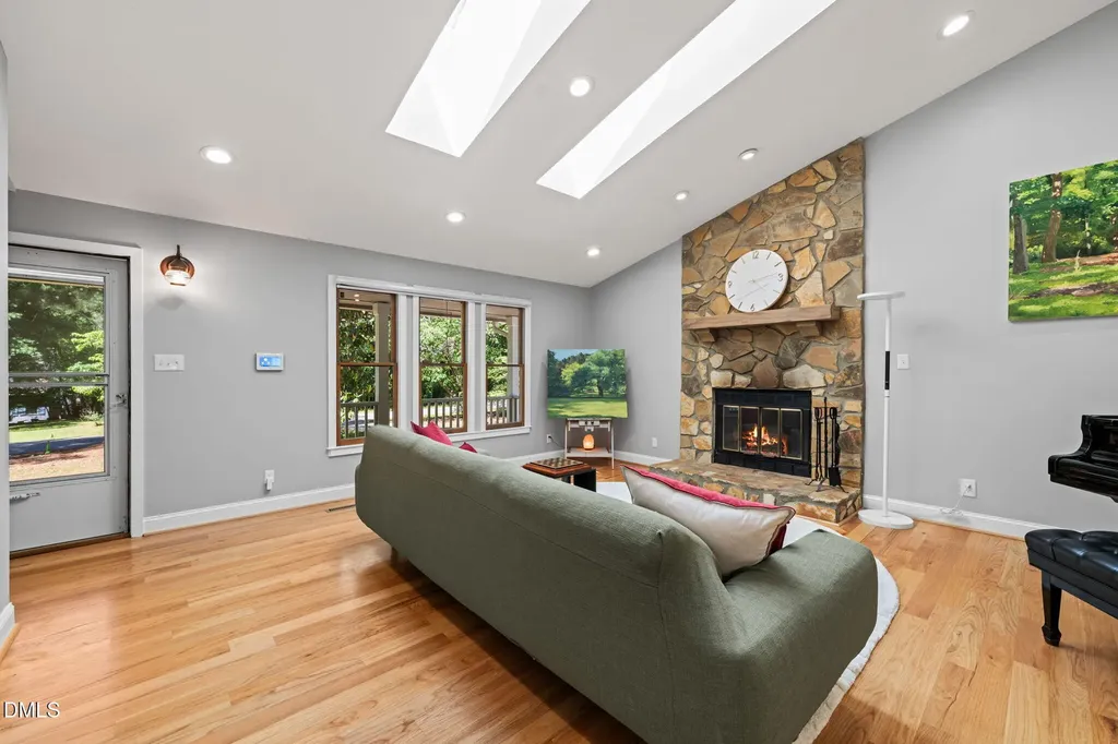 1212 Tallyho Trail Chapel Hill NC 27516