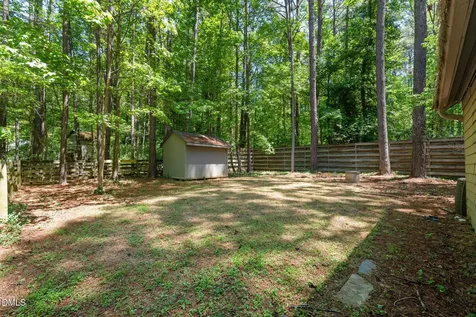 1212 Tallyho Trail Chapel Hill NC 27516