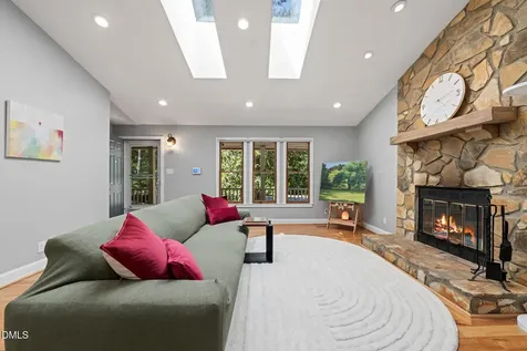 1212 Tallyho Trail Chapel Hill NC 27516