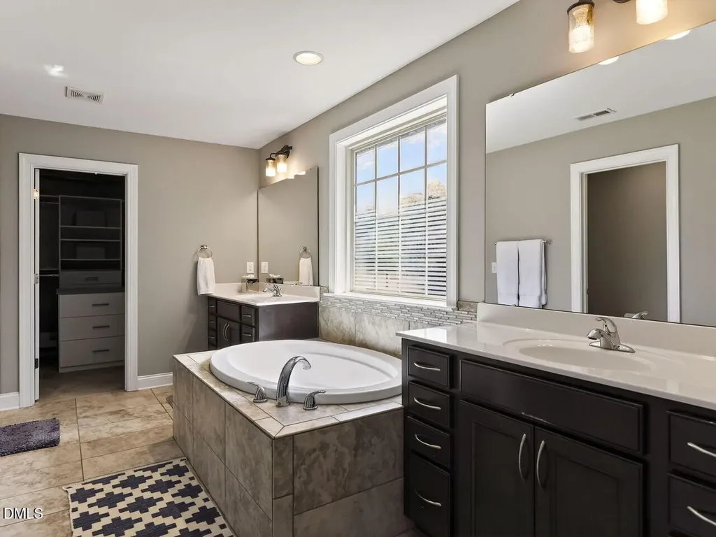 704 Wildwood Farm Way Holly Springs NC 27540