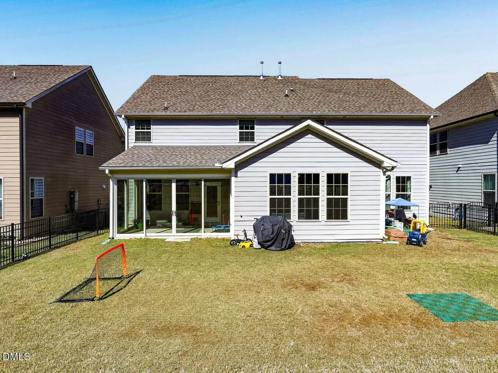 704 Wildwood Farm Way Holly Springs NC 27540