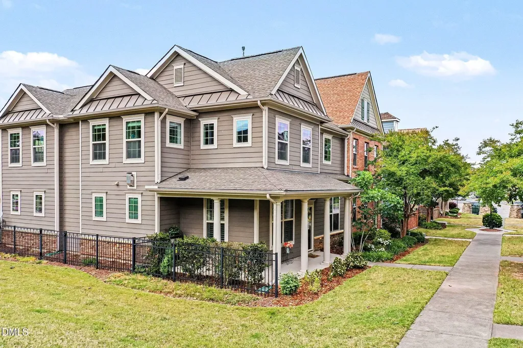 9207 Giralda Walk Raleigh NC 27617