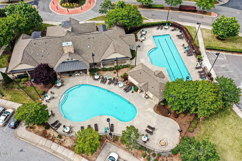 9207 Giralda Walk Raleigh NC 27617