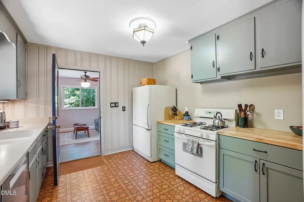 147 Windsor Circle Chapel Hill NC 27516
