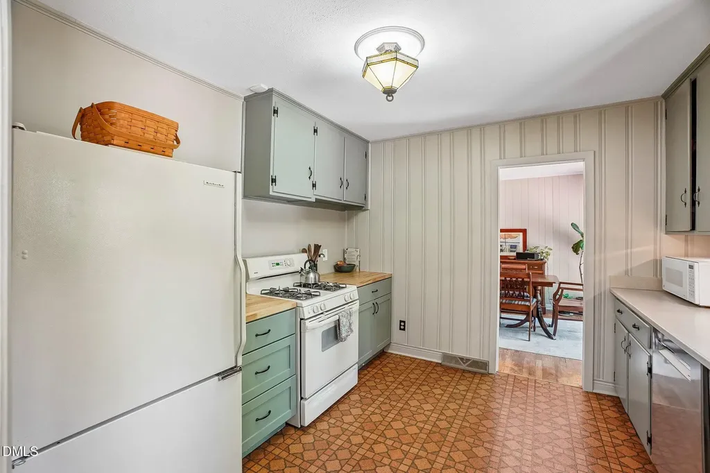 147 Windsor Circle Chapel Hill NC 27516