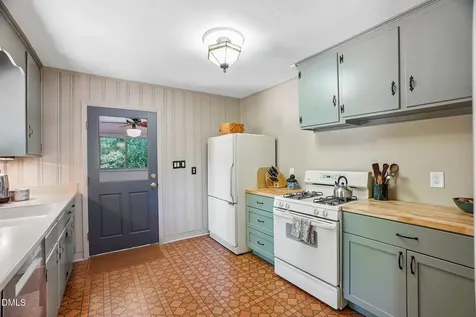 147 Windsor Circle Chapel Hill NC 27516