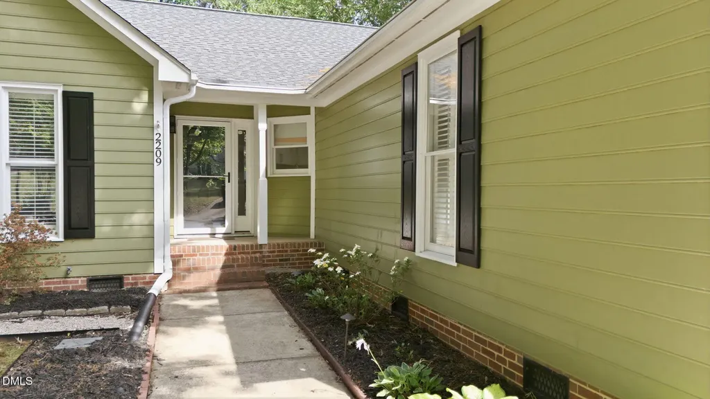 2209 Leadenhall Way Raleigh NC 27603