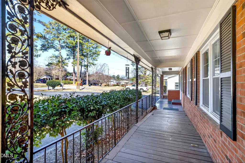 5931 S Sharon Drive Raleigh NC 27603