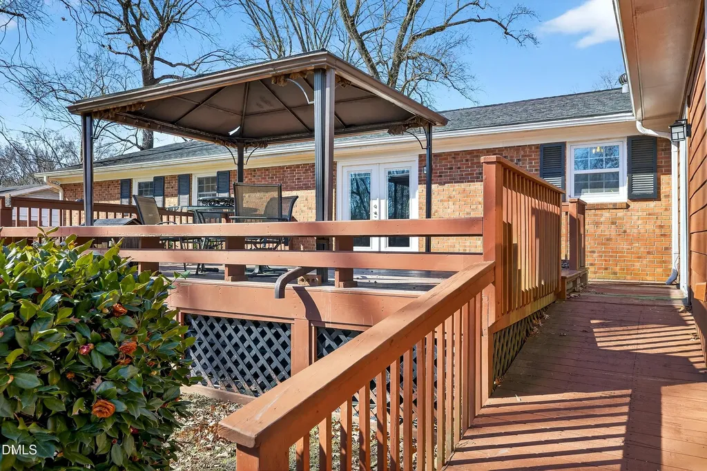 5931 S Sharon Drive Raleigh NC 27603