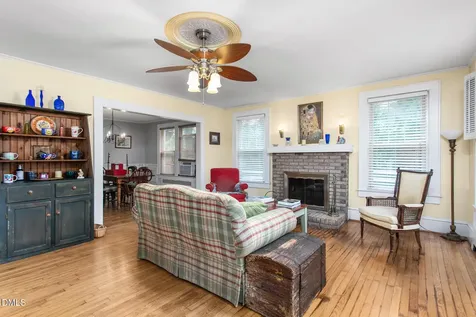 443 Parkview Drive Burlington NC 27215