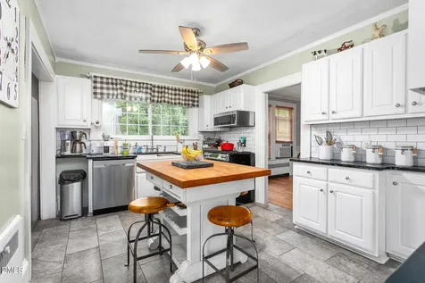 443 Parkview Drive Burlington NC 27215