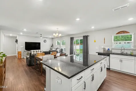 509 Kayak Court Mebane NC 27302