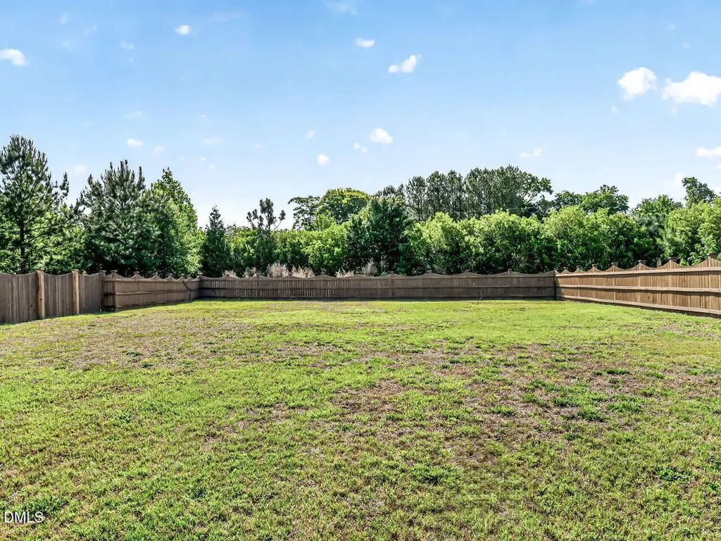 2516 Glade Mill Court Fuquay Varina NC 27526
