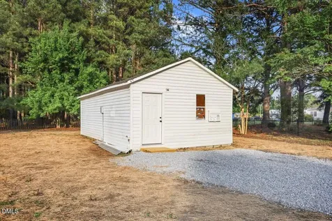 5737 Lloyd Road Lucama NC 27851