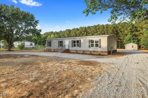 5737 Lloyd Road Lucama NC 27851