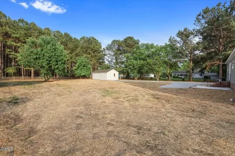 5737 Lloyd Road Lucama NC 27851