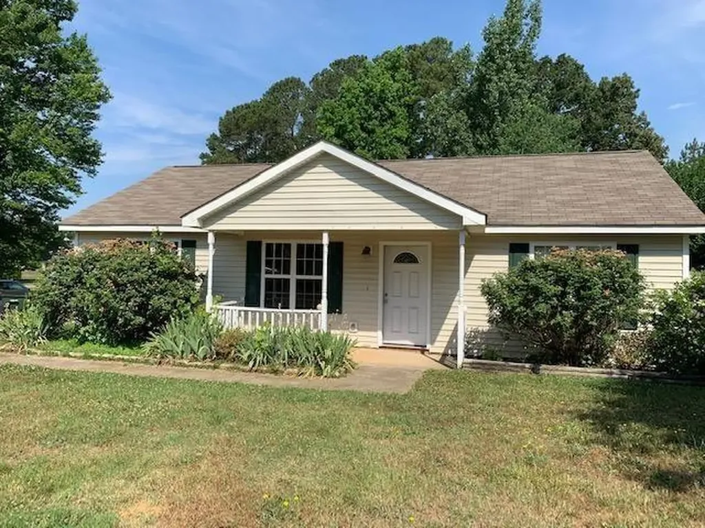 100 Holly Mountain Road Holly Springs NC 27540