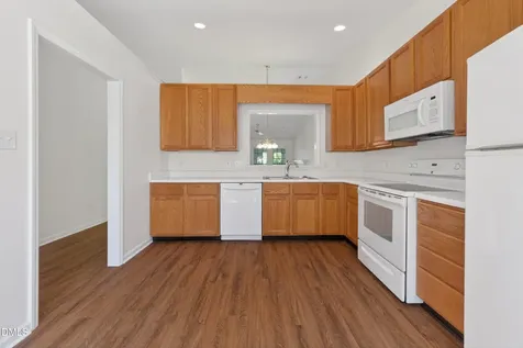 200 Lakewater Cary NC 27511