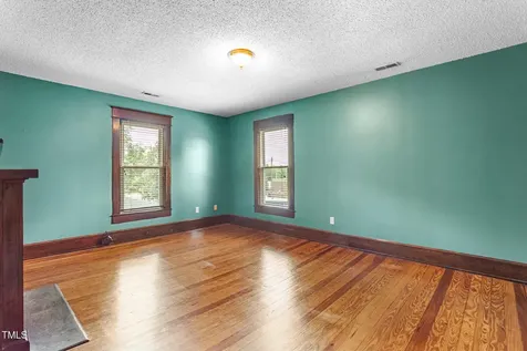 104 E Wilson Street Mebane NC 27302