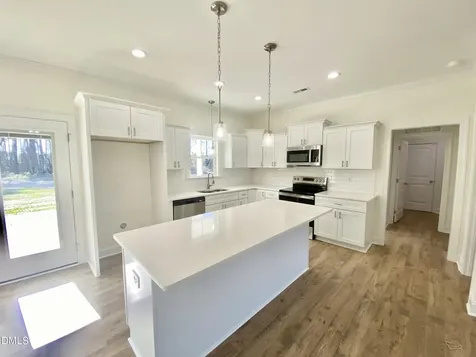 9643 Hinnant-edgerton Road Kenly NC 27542