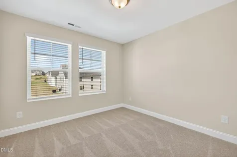 584 Barrington Row Avenue Zebulon NC 27597