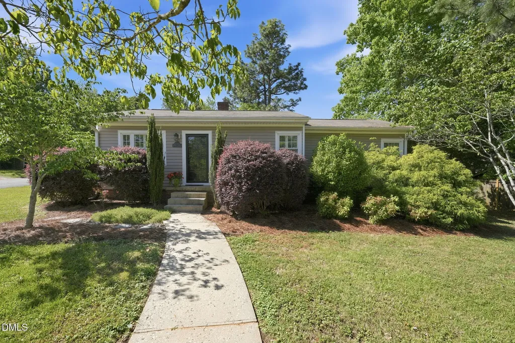 1504 Overbrook Road Burlington NC 27215