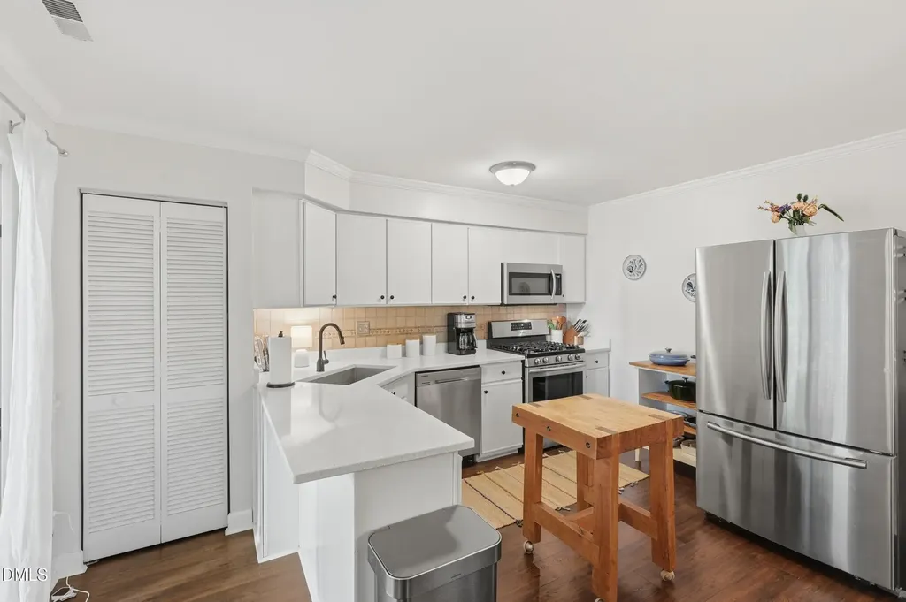 411 Summerwalk Circle Chapel Hill NC 27517